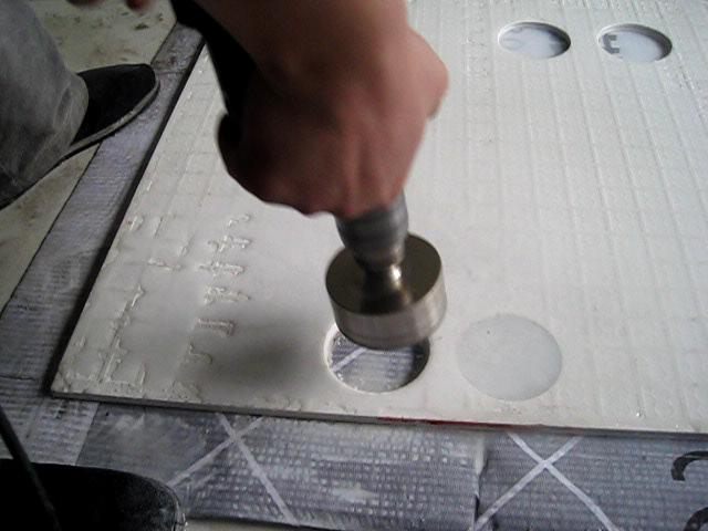 墙上瓷砖打孔视频讲解(墙上瓷砖打孔视频讲解图) 墙上瓷砖打孔视频讲解(墙上瓷砖打孔视频讲解图)