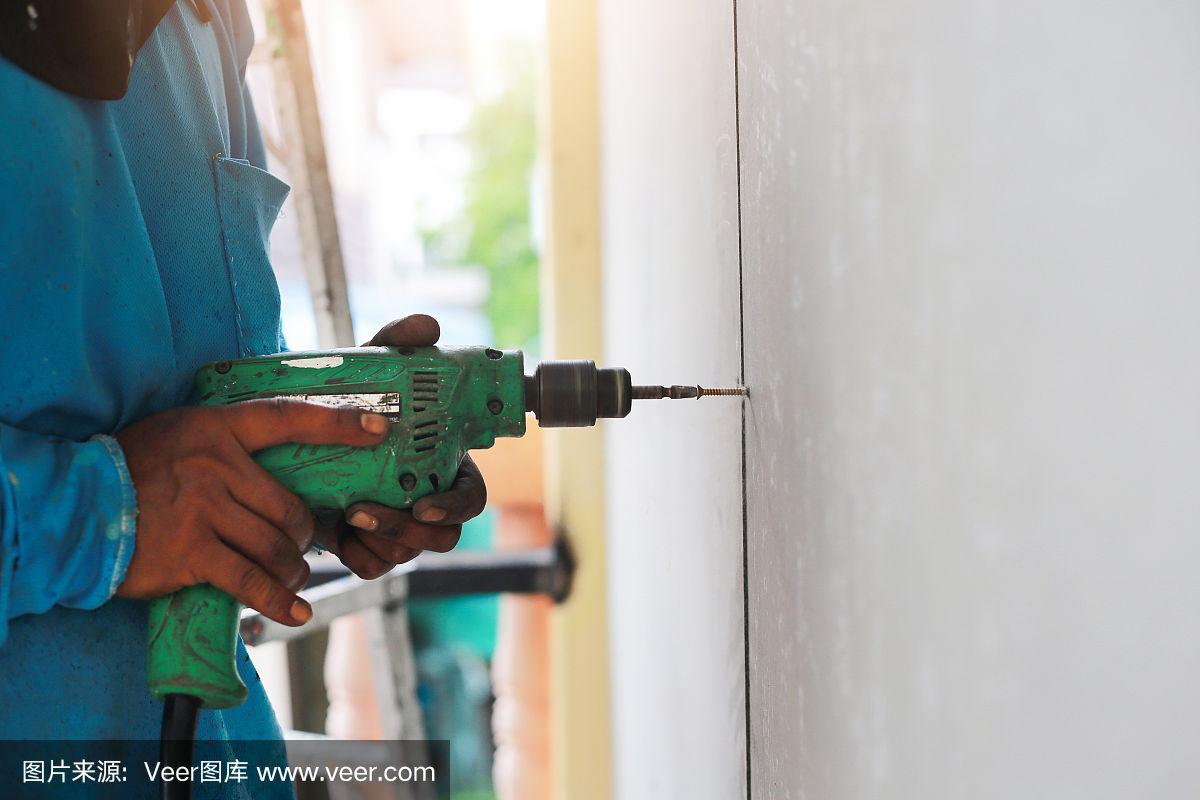 瓷砖墙打孔后怎么修复视频(墙面瓷砖打孔怎么才不会开裂) 瓷砖墙打孔后怎么修复视频(墙面瓷砖打孔怎么才不会开裂)